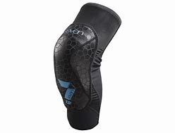 Covert Knee